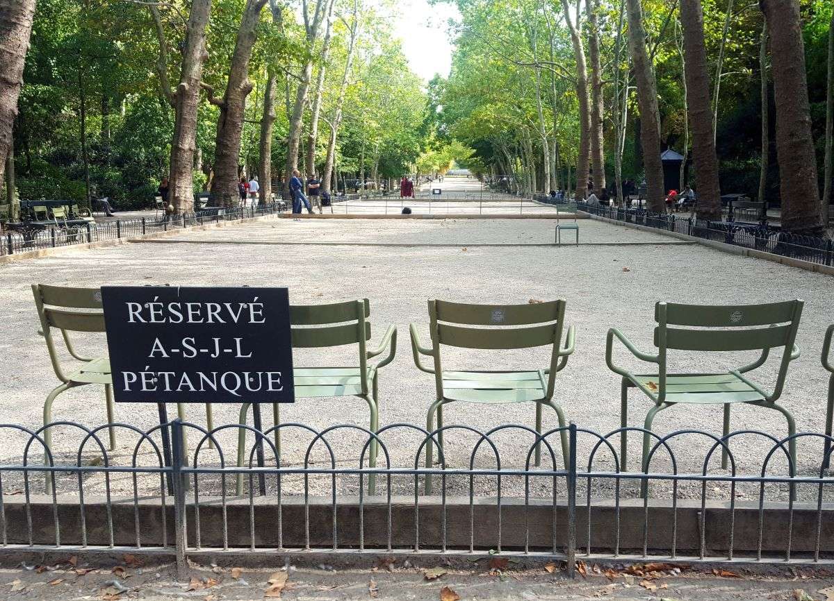 Monika-White_LePatio_Židle-Fermob-v-Lucemburských-zahradách-small BLOG Moniky White: Saint-Germain - pařížský levý břeh je esencí francouzského savoir vivre